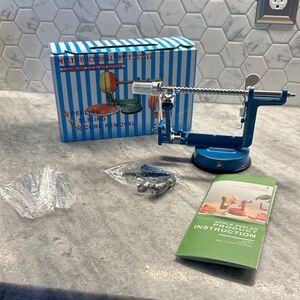 Multifunctional Fruit Cutter